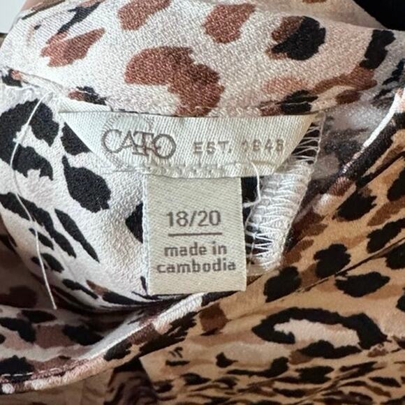 CATO KEYHOLE LONG SLEEVE ASYMETRICAL FLARE SLEEVE TUNIC LEOPARD PRINT SIZE 18/20 - Picture 5 of 5